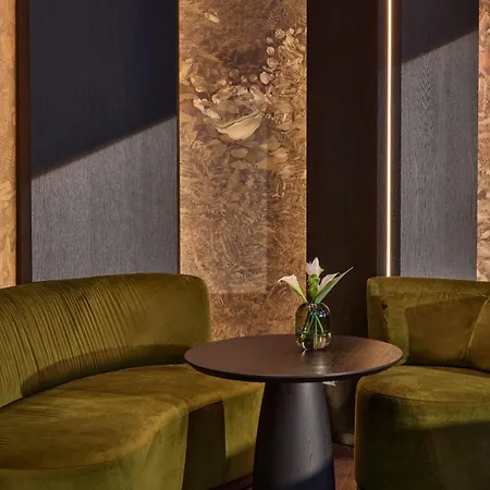 Koenigshof, A Luxury Collection Hotel, ホテル 5*